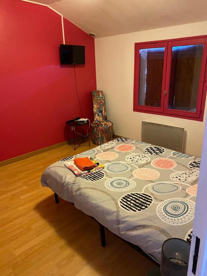 Chambre Privee Dammarie Les Lys Hotell Exteriör bild